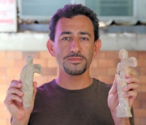 Due delle tre statuette (wordpress.haifa.ac.il)