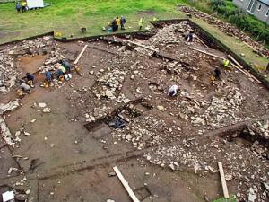 I resti della cattedrale neolitica (www.orkneyjar.com) I resti della cattedrale neolitica (www.orkneyjar.com)