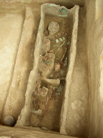 La bara pre-Inca (Luis Jaime Castillo Butters) La tomba pre-Inca (Luis Jaime Castillo Butters)