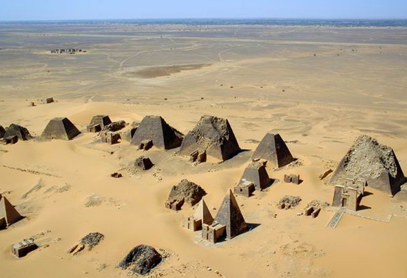 Le piramidi di Meroe (Sven-steffen arndt/wiki)