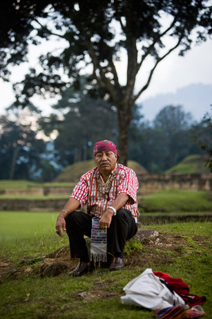 L'anziano Maya Apolinario Chile Pixtun "ne ha abbastanza di questa roba" (Moises Castillo, AP)