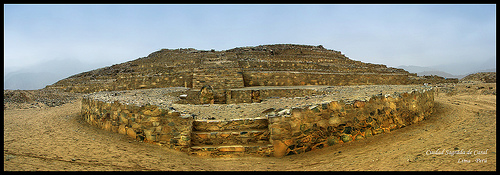 La piramide Mayor di Caral (mannover)