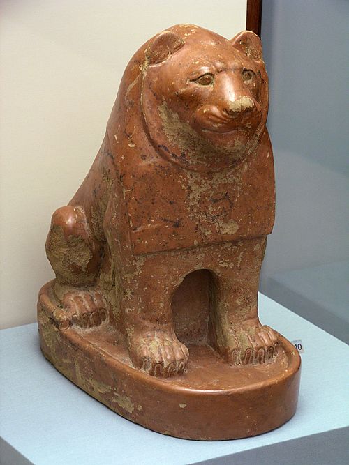 Un leone di ceramica del periodo protodinastico (egyptarchive.co.uk)