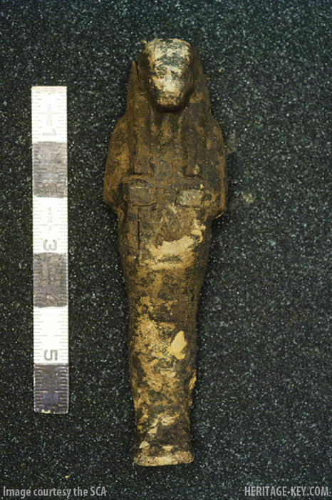 Un ushabti rinvenuto (Egypt's Supreme Council of Antiquities)