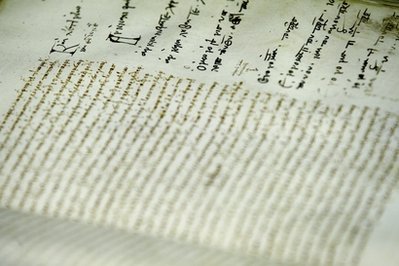 Un manoscritto greco di inizio X secolo con "I dialoghi di Luciano Samosata" (AP Photo/Sang Tan)