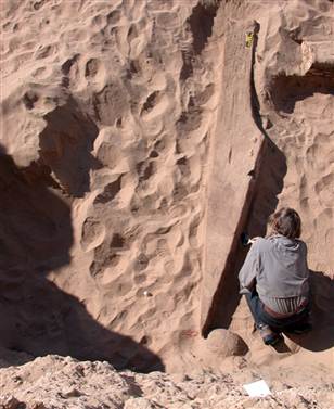 Parte di una nave scoperta a Wadi Gawasis (C. Ward - U. of Naples L'Orientale / Boston U. Wadi Gawasis Proj.)