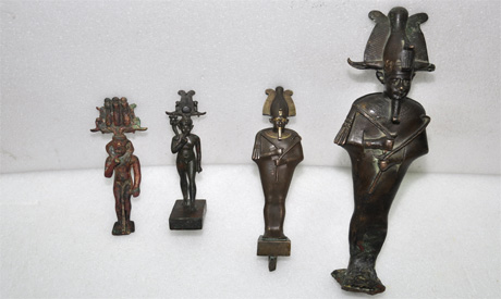 I quattro oggetti recuperati (english.ahram.org.eg)