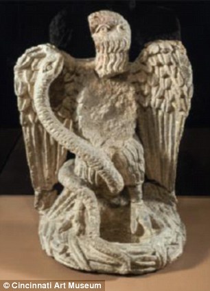 La scultura proveniente da Khirbet et Tannur, in Giordania (Cincinnati Art Museum)