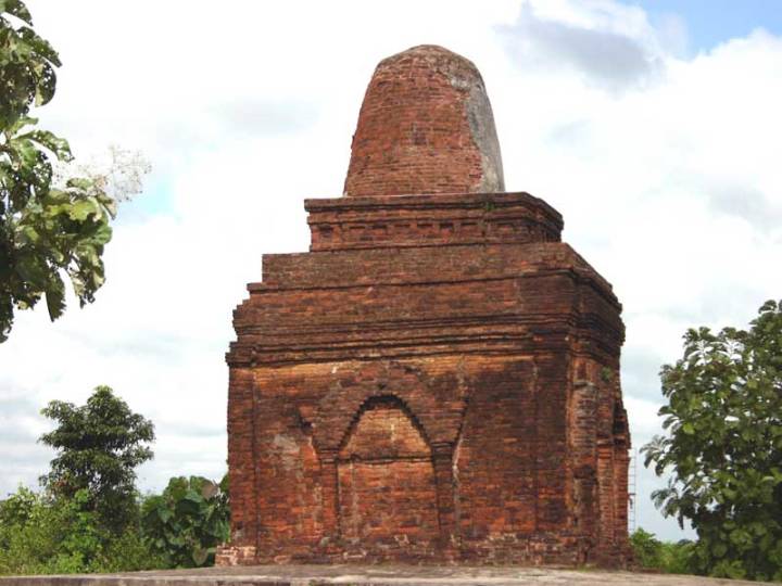 (Department of Archaeology, National museum & Library, Be Be Stupa, Sri Ksetra )