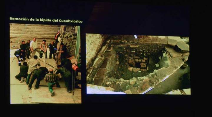 La rimozione del blocco di pietra (PTM-INAH)