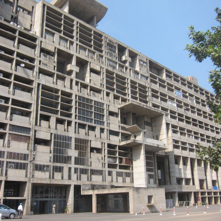 Detail facade, Secretariat, Chandigarh (FLC/ADAGP)