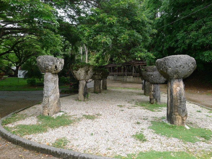 Nan Madol: Ceremonial Center of the Eastern Micronesia: Latte stones in Guam (Tomo Ishimura)