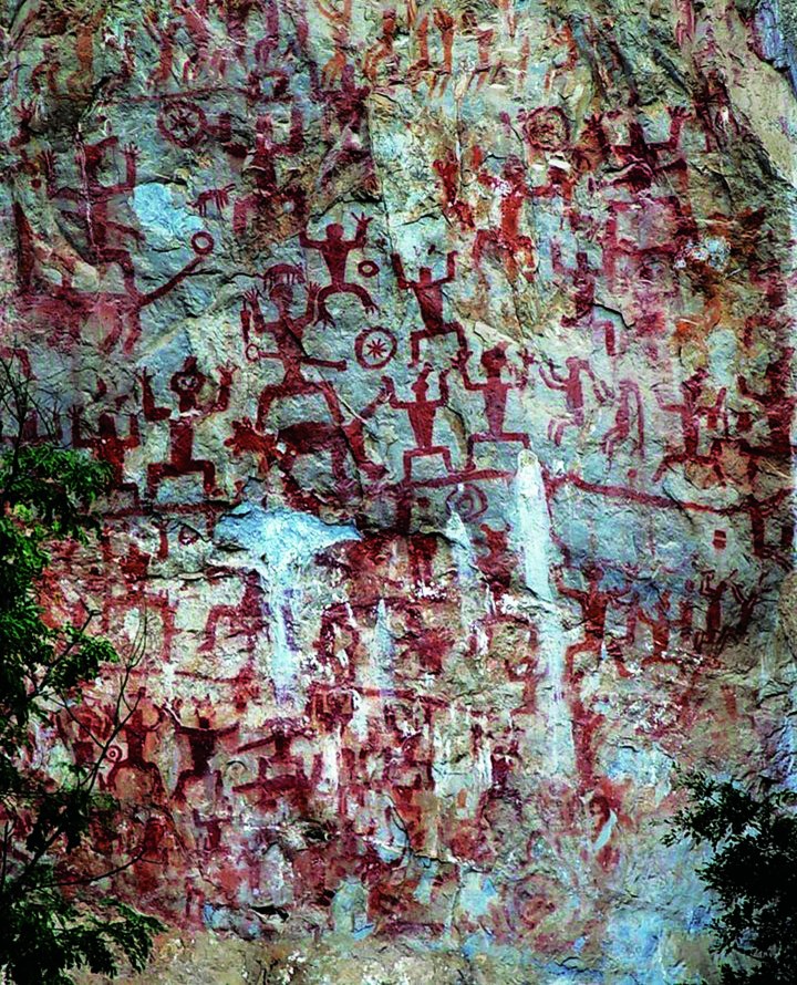 Zuojiang Huashan Rock Art Cultural Landscape: Part of Ningming Huashan Rock Art (Zhu Qiuping)